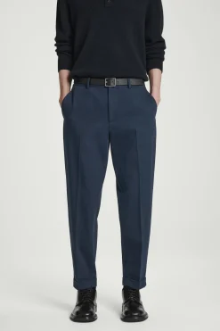 Herren COS Hosen*SCHMAL ZULAUFENDE TWILLHOSE MIT UMSCHLAG