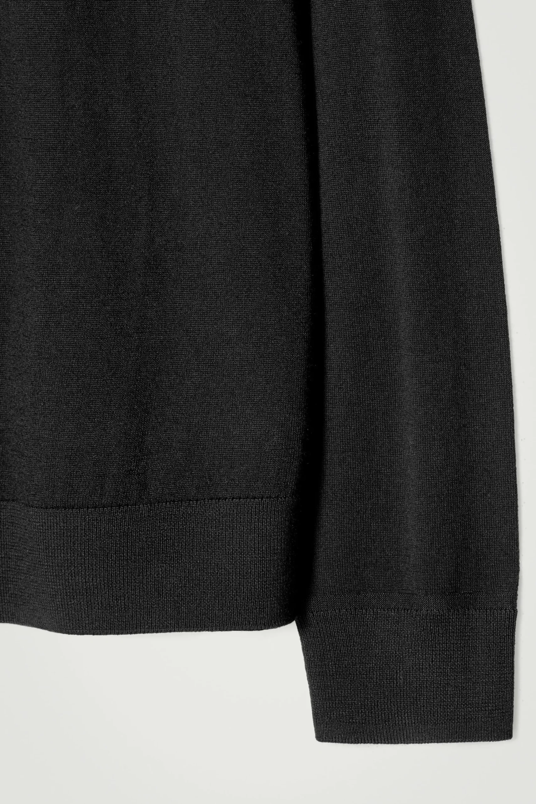 Herren COS Pullover | Strickmode*SCHMALER MERINOWOLLPULLOVER MIT RUNDHALSAUSSCHNITT