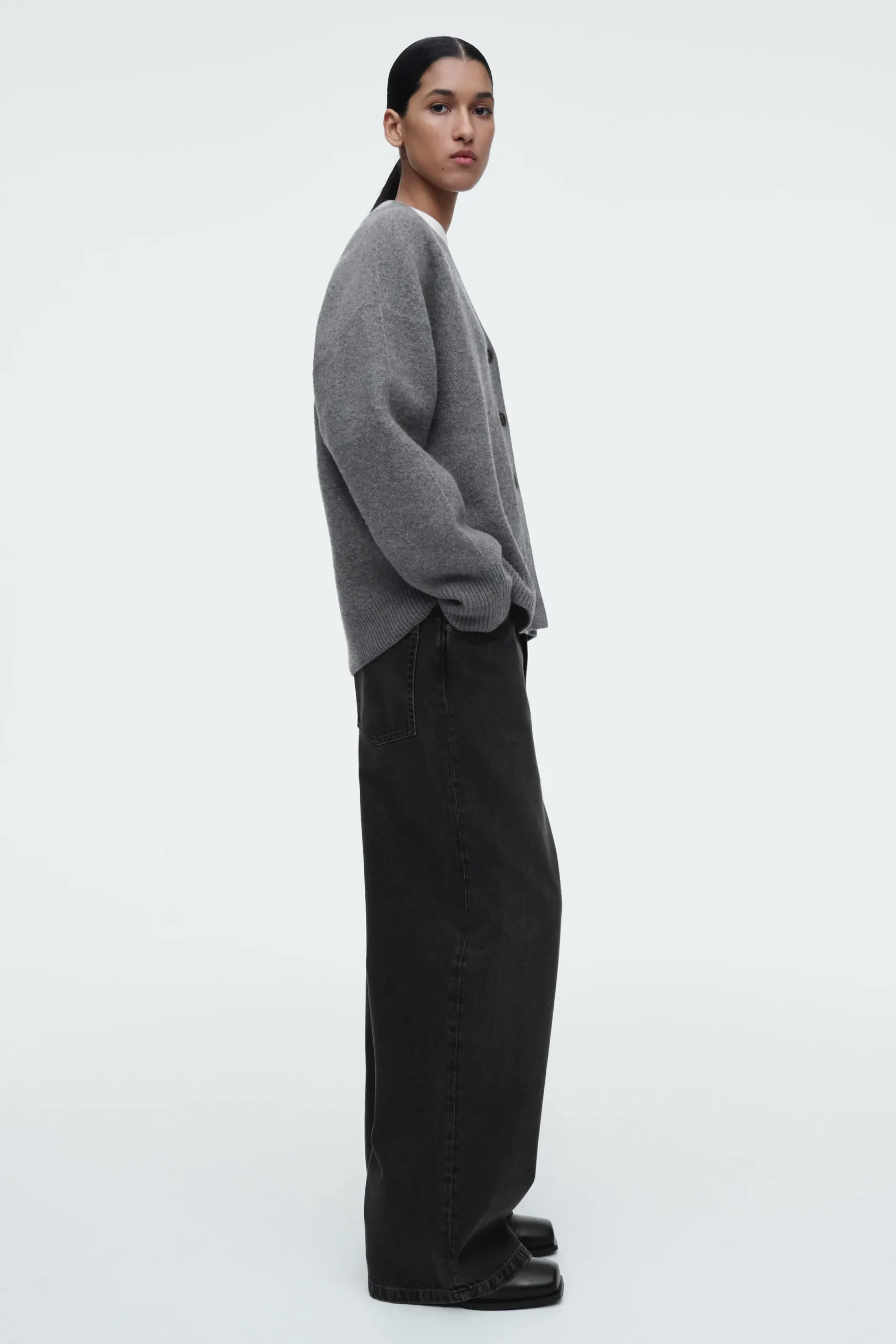 Damen COS Strickmode*STRICKJACKE MIT V-AUSSCHNITT IN COLOUR-BLOCK-OPTIK
