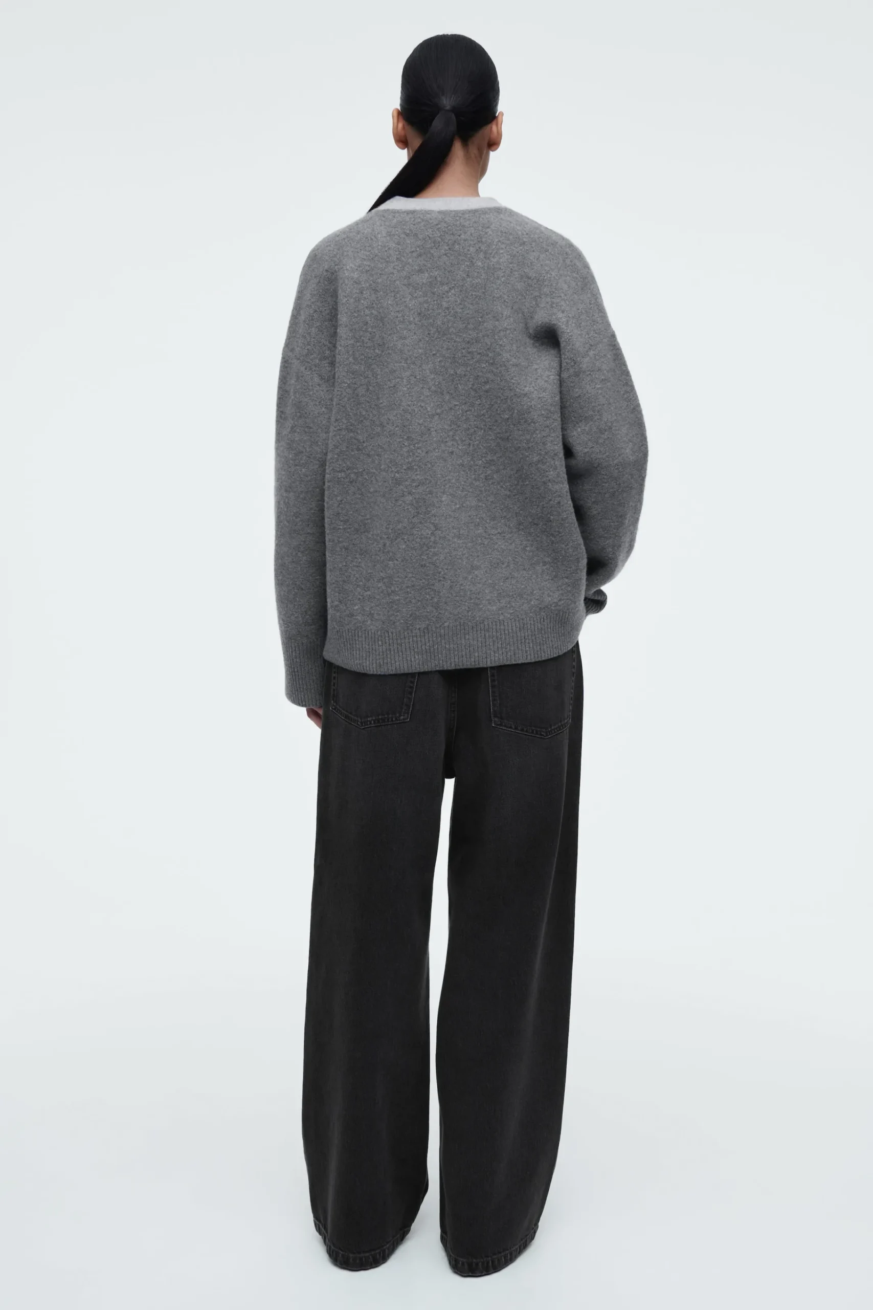 Damen COS Strickmode*STRICKJACKE MIT V-AUSSCHNITT IN COLOUR-BLOCK-OPTIK