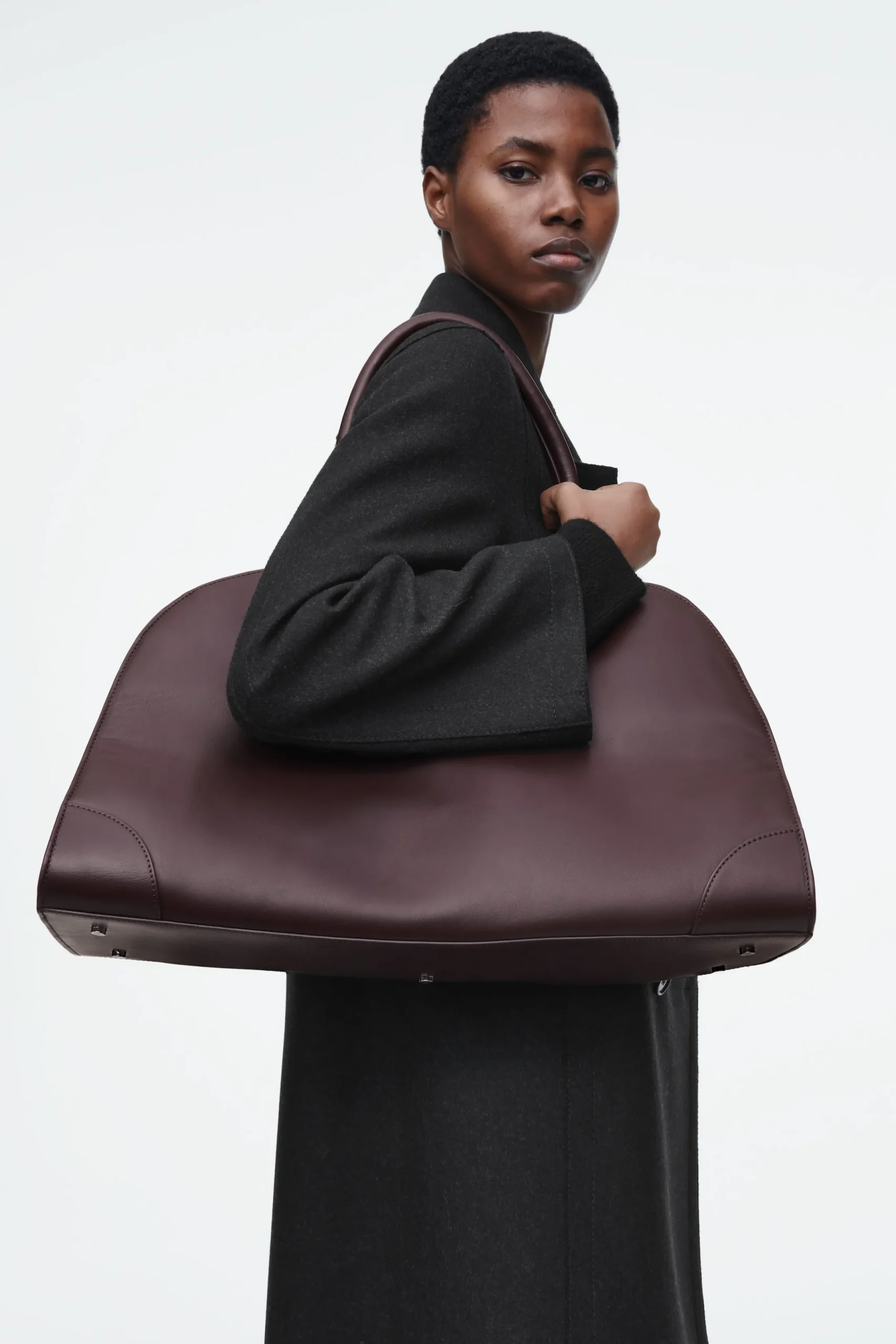 Damen COS Taschen*STUDIO BOWLINGTASCHE - LEDER