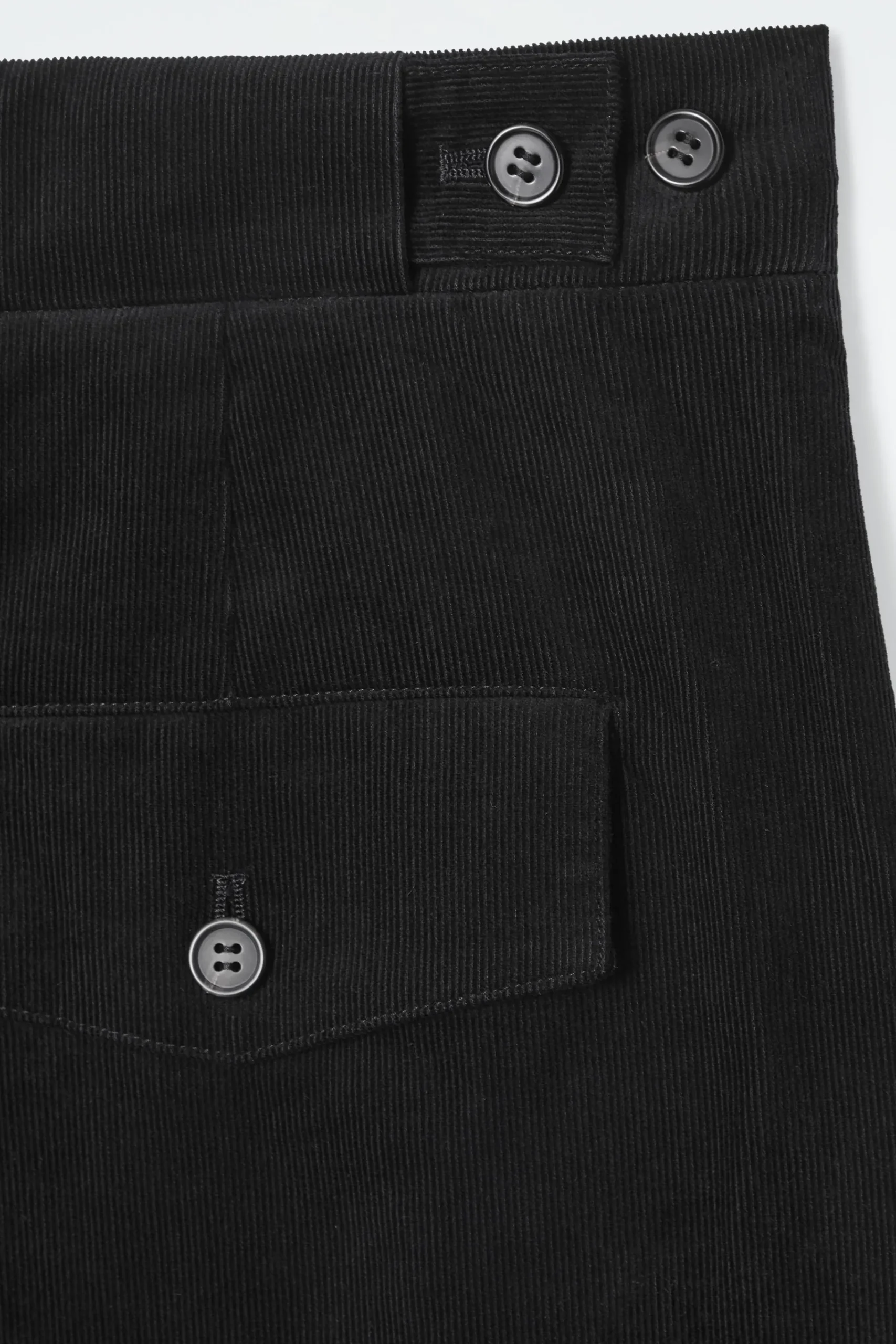 Damen COS Hosen*VERKÜRZTE CORDHOSE