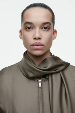 Damen COS Mäntel & Jacken*WATTIERTE BOMBERJACKE AUS SEIDE MIT SCHALDETAIL